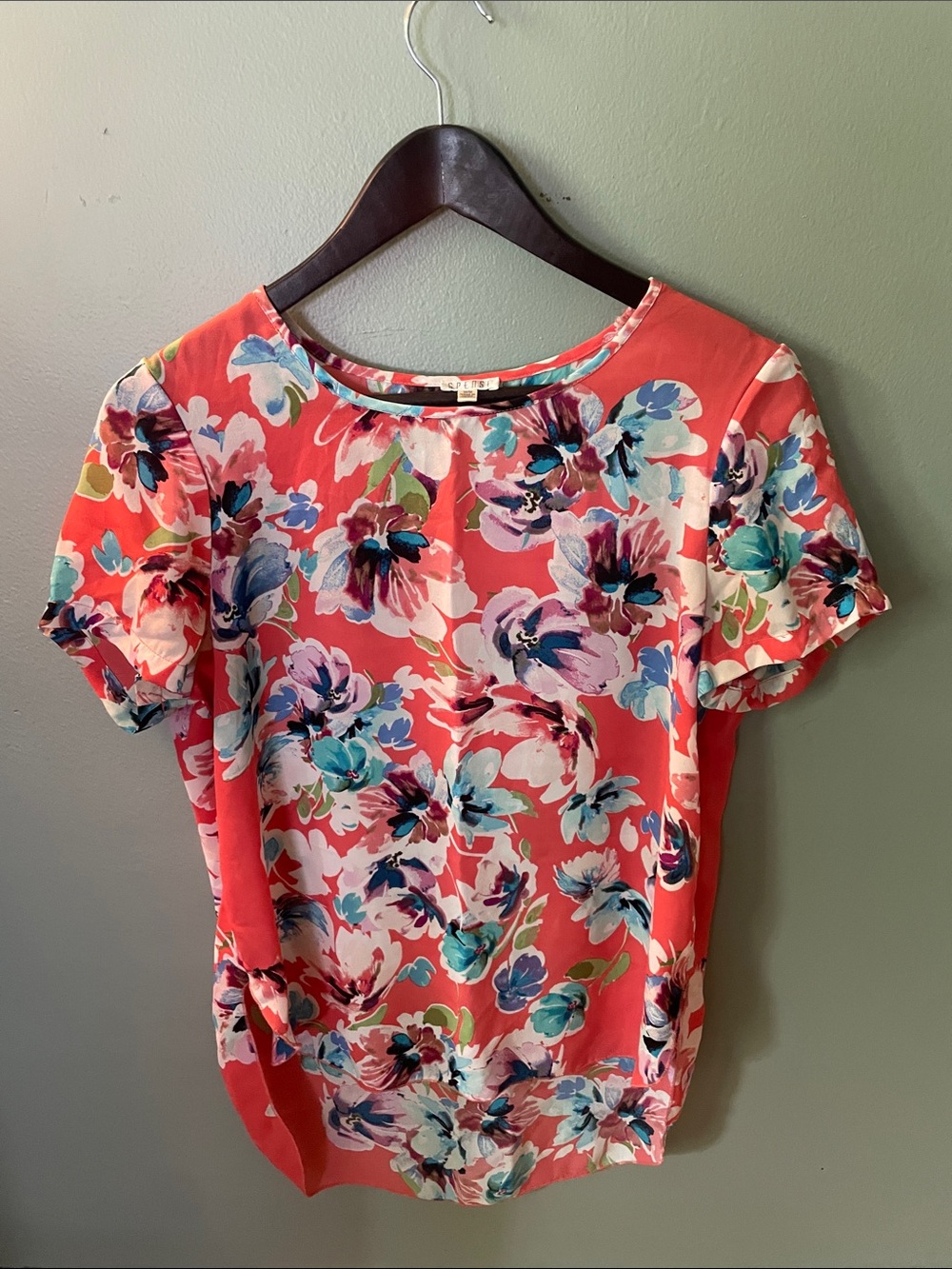 Floral Coral Short-Sleeve Women's Top